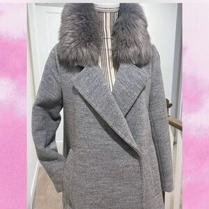 Gray Faux Fur Collar Women's Coat size 6
